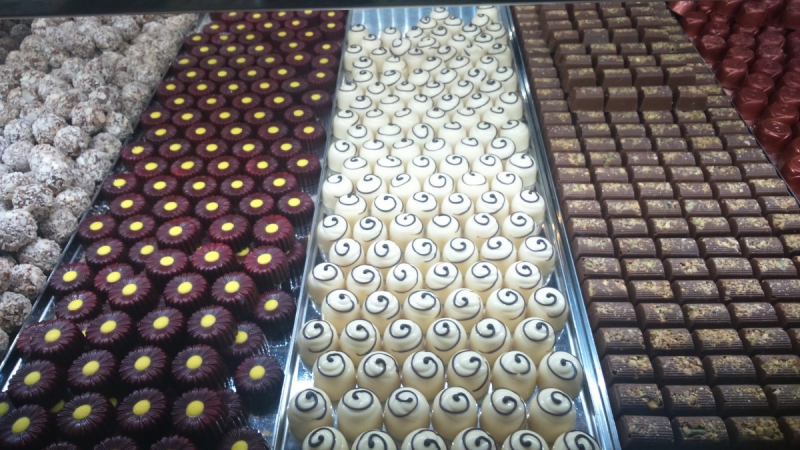 vente-LA BASTIDE-min_chocolates_milk_chocolate_white_chocolate_truffles_candy_food_treat_cacao-1213769